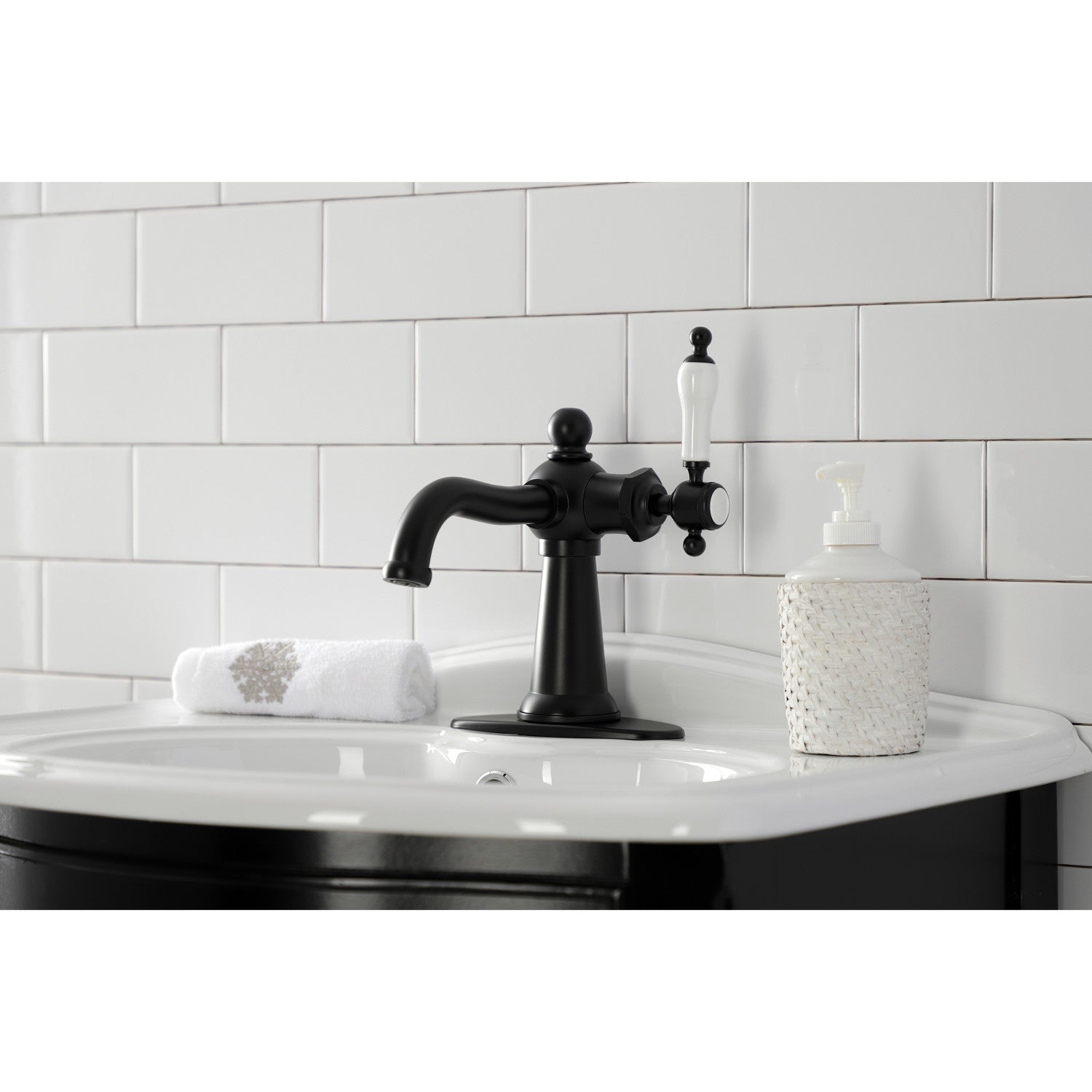 Kingston Heirloom KSD154KLMB - Nautical One-Handle 1-Hole Bathroom Faucet with Deck Plate and Push Pop-Up Drain, Matte Black — thumbnail 3